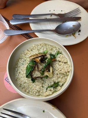 Menu 5 at Leuchtendroter in Frankfurt