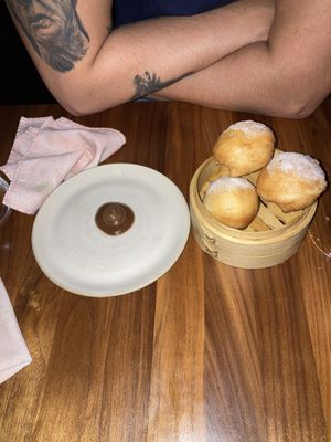 kreppel nougat   at Leuchtendroter in Frankfurt