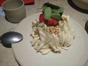 Spaghetti ice cream 🤩 at Leuchtendroter in Frankfurt