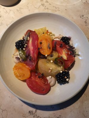 Tomato, Berry, Santolina at Leuchtendroter in Frankfurt