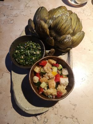 Artichoke, Red Onion, Parsley *favorite* at Leuchtendroter in Frankfurt