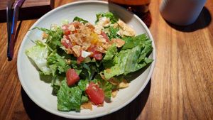 Salad amuse geule at Leuchtendroter in Frankfurt