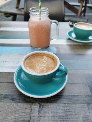 Oat flat white and a Mango tango smoothie at Wild Thyme Cafe in Braunton