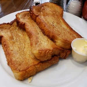 Vegan French toast with vegan butter at Rutherford Pancake House in Rutherford
