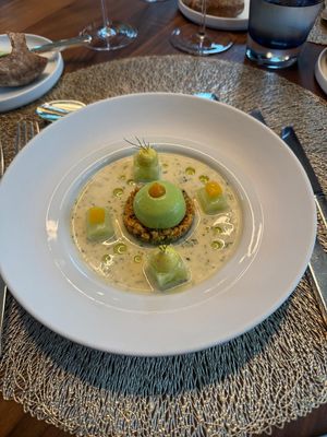 Marinierte Gurken mit Tonburi, Dillsauce, Mispel Senfcreme und Espuma vom wilden Fenchelkraut  at Lafleur in Frankfurt