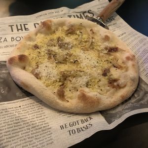 Carbonara pizza (from the specials board) at Picky Wops in East London