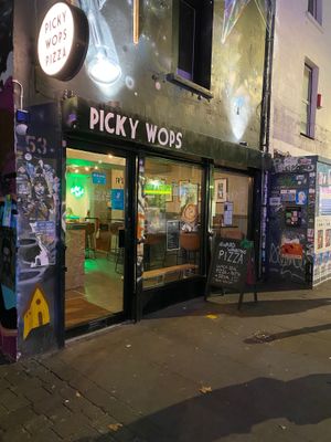 Exterior 💚🌱 at Picky Wops in East London
