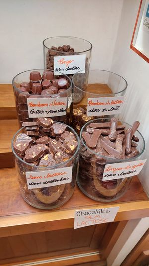 Chocolates sem lactose at Sabor Chocolate in Campos Do Jordao