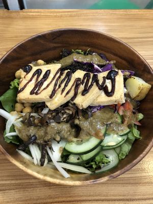 Make your own bowl at Kulay in Coron