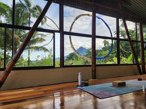 The yoga class at Essence Arenal in El Castillo