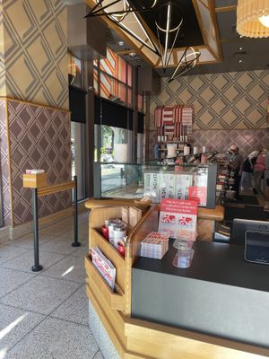 Inside #Veganuary at Downtown Disney - Salt & Straw in Anaheim