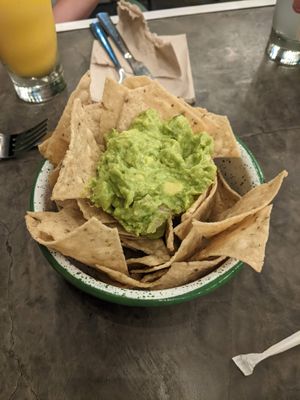 Holy Guacamoly (13.900 COP) 3.5/5 at Smash Avocaderia y Cafe in Medellin