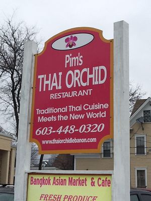 Sign at Pim's Thai Orchid in Lebanon