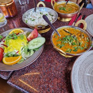 (alles vegan bis auf das im Hintergrund) at Amrit in Berlin