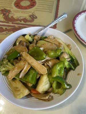 Mixed vegetables with vegan chicken   at New York Chinese Restaurant in Niagara Falls
