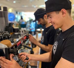 Готовим кофе для вас at Dobraw in Moscow