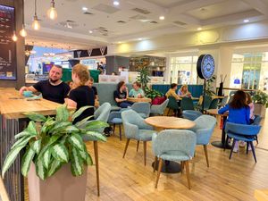 Наши гости at Dobraw in Moscow