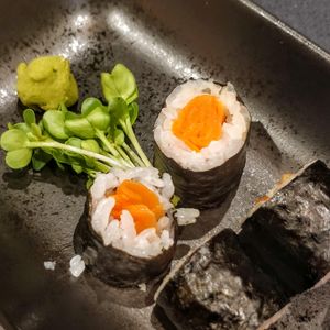 Carrot-lax-sushi at King of Greens in Leonberg