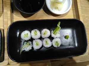 Sushi mit Gurke at King of Greens in Leonberg