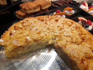 Apfel-Mandel-Kuchen at King of Greens in Leonberg