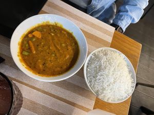 Veg curry at Momo in Santorini