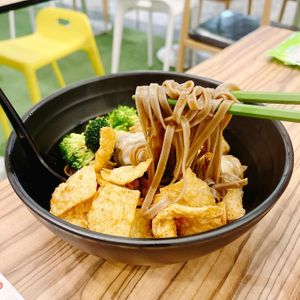 Oyster sauce dumpling wheat soba  at Botanict 豐之素 in West Singapore