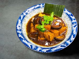 Babi Pongteh at Botanict 豐之素 in West Singapore