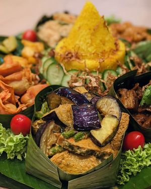 Vegan Nasi Tumpeng CNY Edition 2024 - Nyonya Curry Fish at Botanict 豐之素 in West Singapore