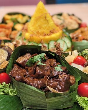 Vegan Nasi Tumpeng CNY Edition 2024 - Babi Chin at Botanict 豐之素 in West Singapore