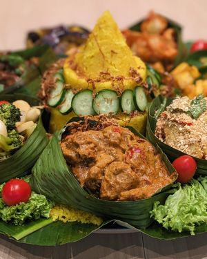 Vegan Nasi Tumpeng CNY Edition 2024 - Lion Mane Rendang at Botanict 豐之素 in West Singapore