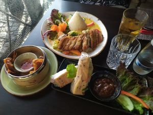 Vegan duck with rice, Curry and vegetables and sommerrolls at KIM999 in Berlin