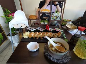 Sushi Menü 7 & Edamame at KIM999 in Berlin