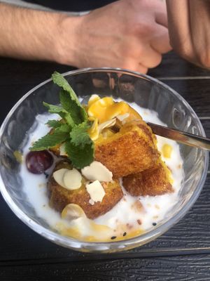 Mango in sticky fried rice  at KIM999 in Berlin