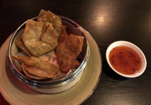 Wantan Chien (frittierte Teigtaschen / Fried “dumplings”)  at KIM999 in Berlin