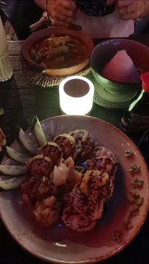 Peanut curry chicken (n°66) + sushi roll at KIM999 in Berlin