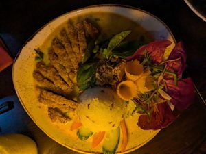 curry Mekong delta mit vegan fried chicken at KIM999 in Berlin