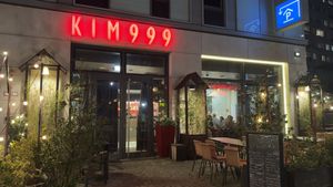   at KIM999 in Berlin