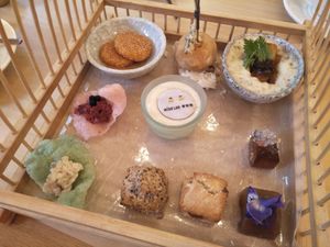 Tea set at Miss Lee in Hong Kong Island