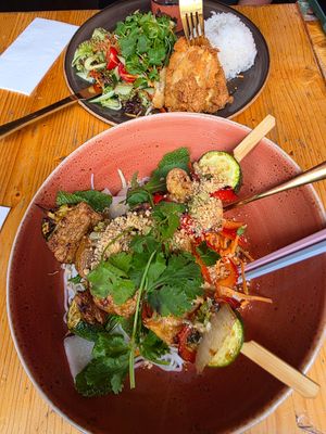 Tofuspieße sowie Tofusteak (oben) at Mémoires d'Indochine - P7 in Mannheim