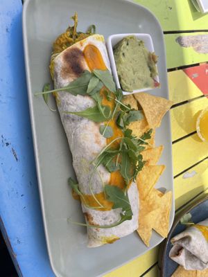 Burrito mit Kichererbsen und Spinat  at Frida in Vienna