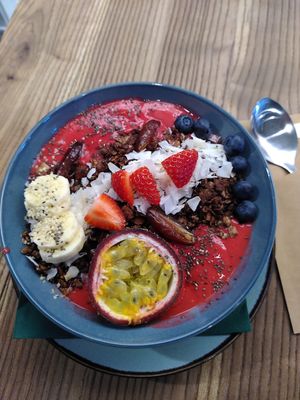 Delicious vegan smoothie bowl at Kattencafé Sophie in Leiden