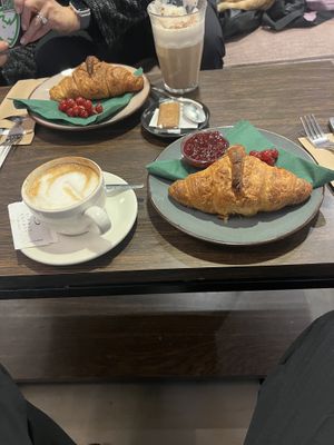   at Kattencafé Sophie in Leiden