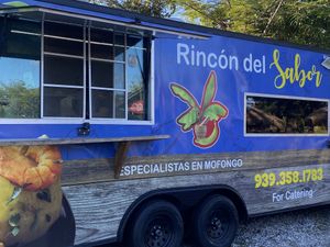 Food truck  at Rincon del Sabor  in Vieques