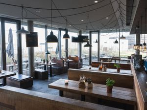  at Refugium in der Nordwand Kletterhalle in Hamburg