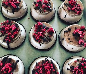 Raspberry & chocolate cheesecakes at Little Green in Raglan