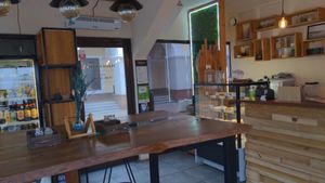 Inside at Jamuna in Ufa