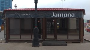 Outside at Jamuna in Ufa