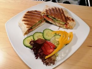 Wrap vegetarisch, vegan at Weinhaus Zum Knoten - Marktstraße in Freudenberg
