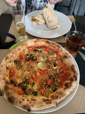 pizza vegana  at Non Solo Pane in Condeixa
