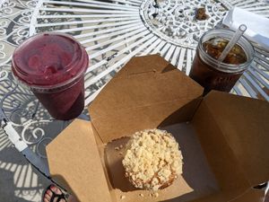 Blueberry muffin, cold brew and a smoothie at Arcadia Coffee in Fort Worth